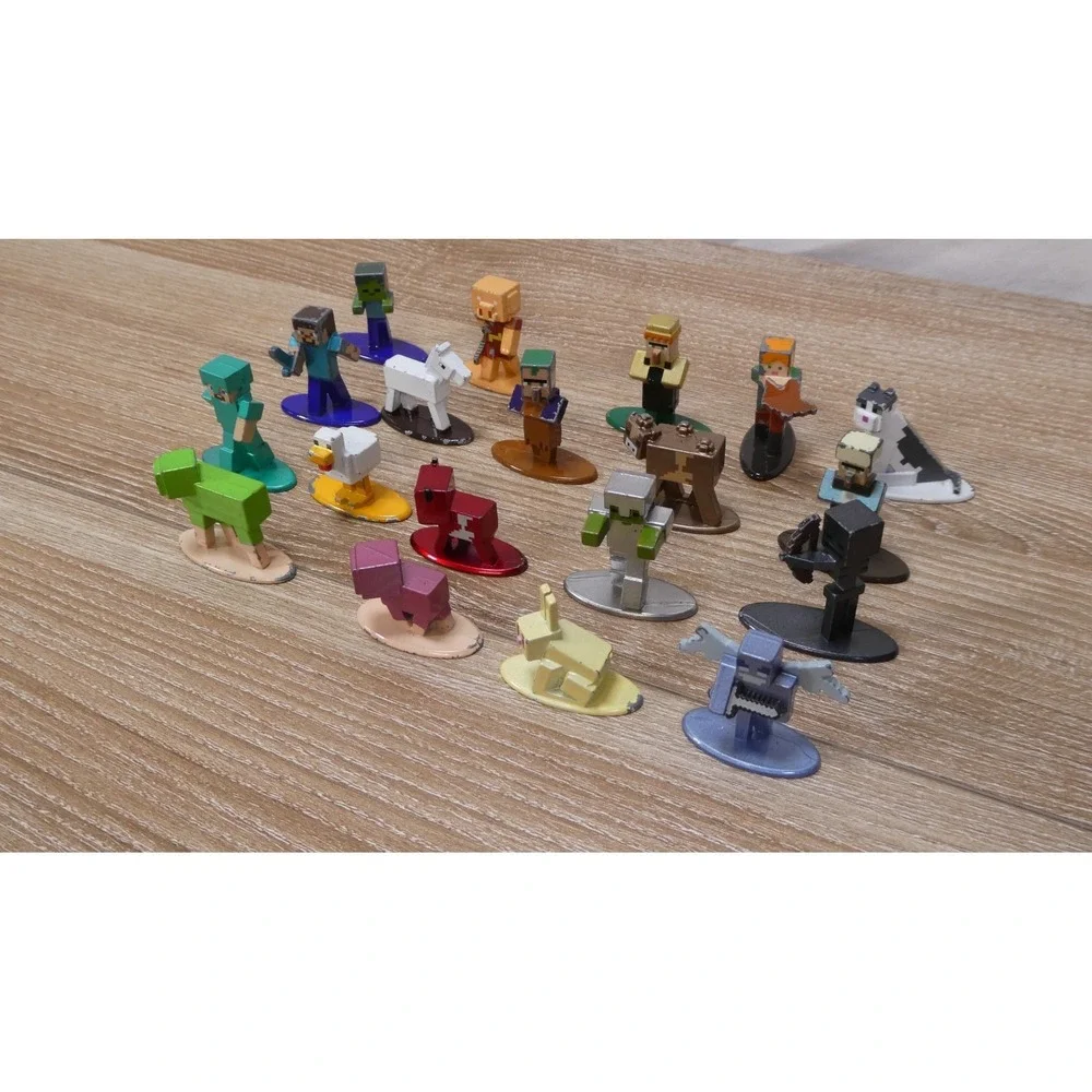 Lot Of 19 MINECRAFT Nano Metalfigs Mini-Figures DieCast Metal